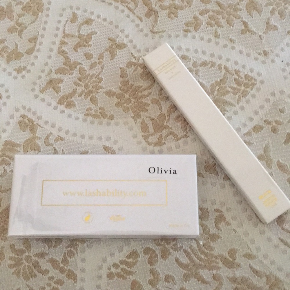 Lashability “Olivia” Lashes & Eyeliner/Adhesive